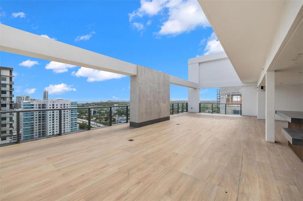 Real estate property located at 239 9th St #2303, Miami-dade, Smart Brickell, Miami, FL