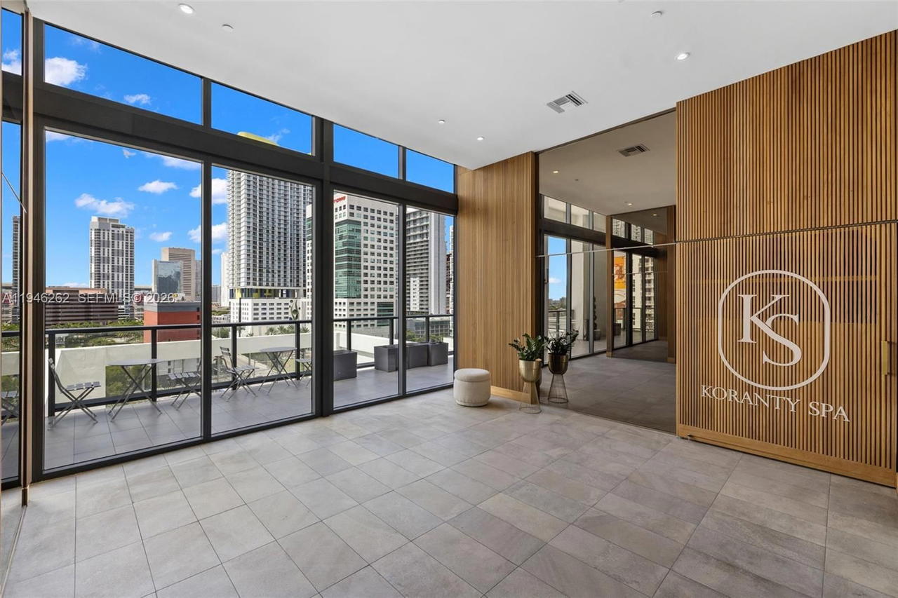 Real estate property located at 239 9th St #2303, Miami-dade, Smart Brickell, Miami, FL
