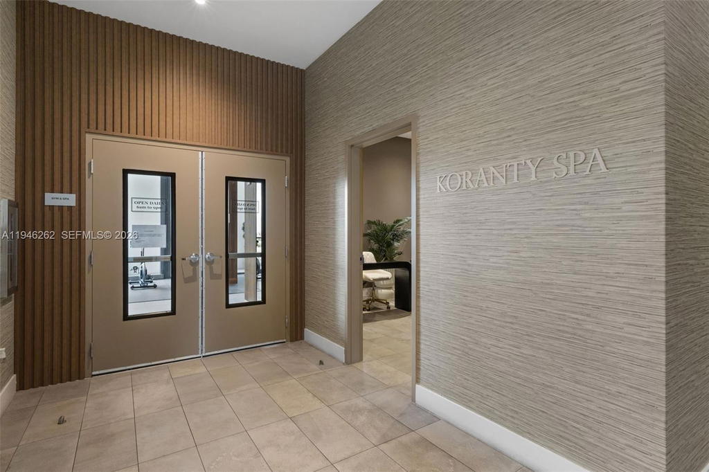 Real estate property located at 239 9th St #2303, Miami-dade, Smart Brickell, Miami, FL