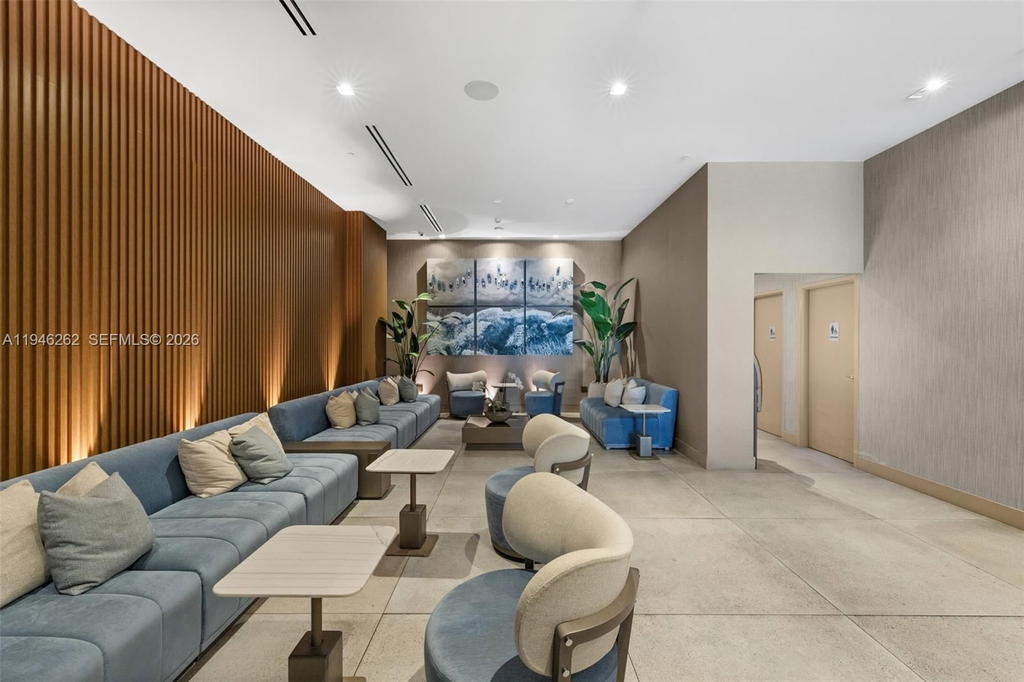 Real estate property located at 239 9th St #2303, Miami-dade, Smart Brickell, Miami, FL