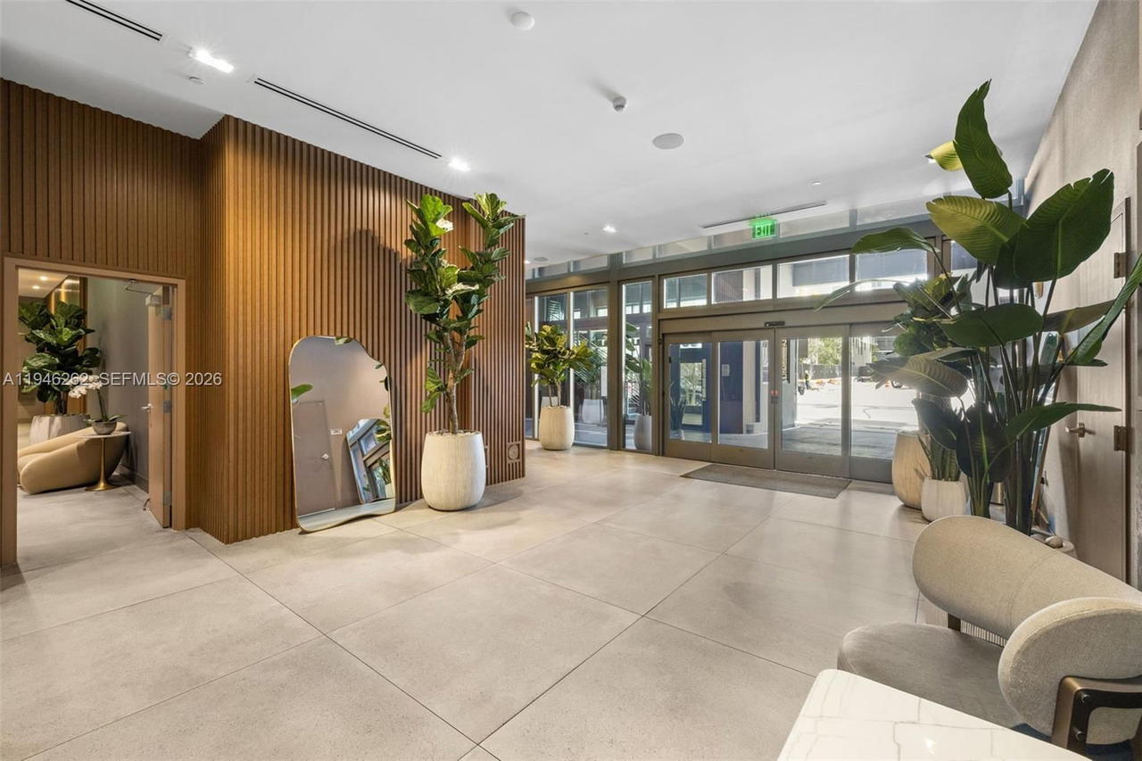 Real estate property located at 239 9th St #2303, Miami-dade, Smart Brickell, Miami, FL