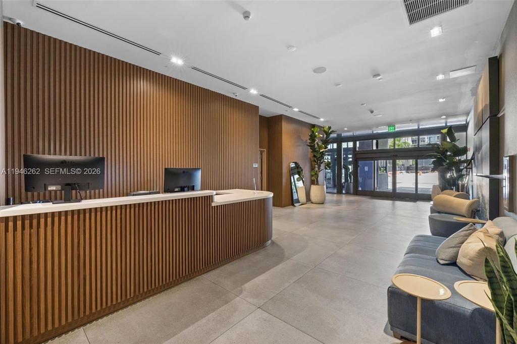 Real estate property located at 239 9th St #2303, Miami-dade, Smart Brickell, Miami, FL