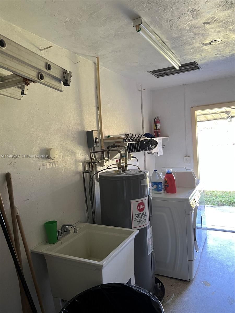 Real estate property located at 2702 Pierce St #5, Broward, Colonial Gardens Hollywood, Hollywood, FL