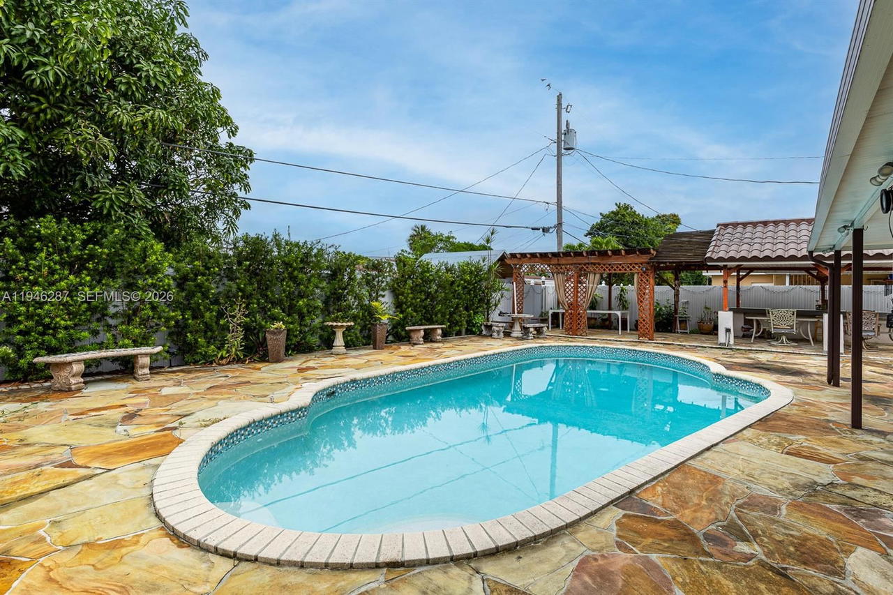Real estate property located at 1243 78th St, Miami-dade, Palm Lakes Sec 1, Hialeah, FL