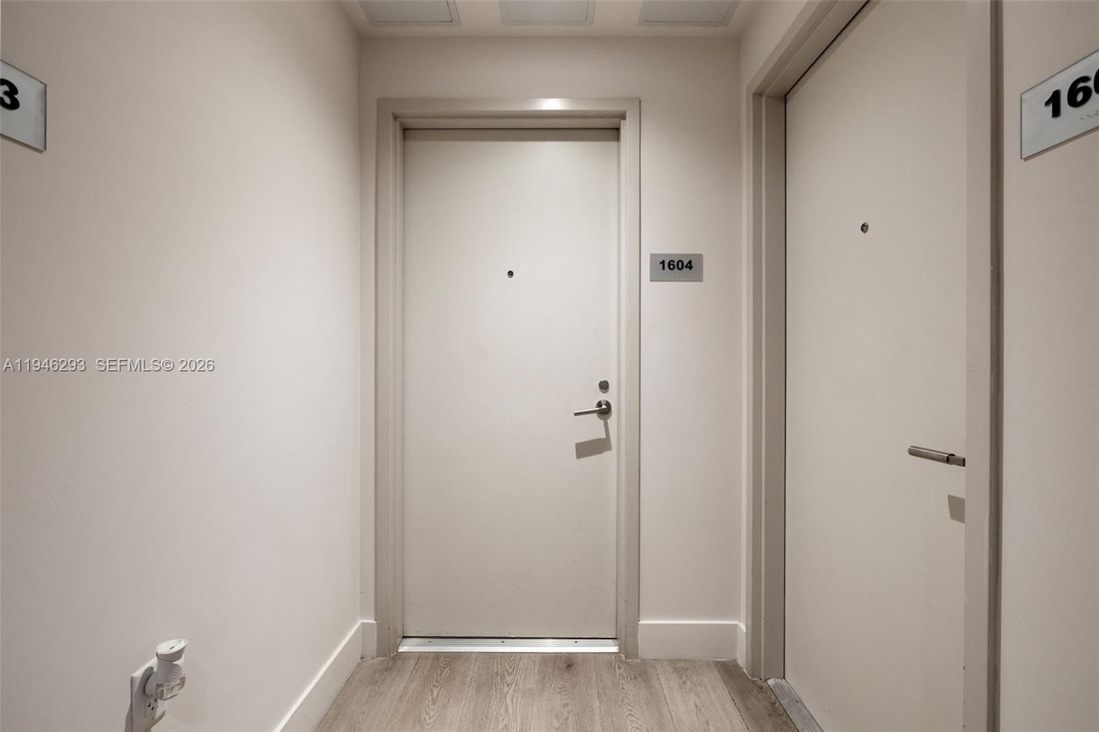 Real estate property located at 239 9th St #1604, Miami-dade, Smart Brickell, Miami, FL