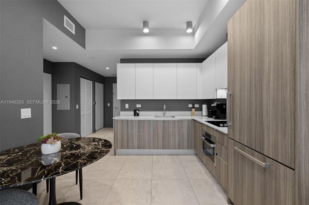 Real estate property located at 239 9th St #1604, Miami-dade, Smart Brickell, Miami, FL