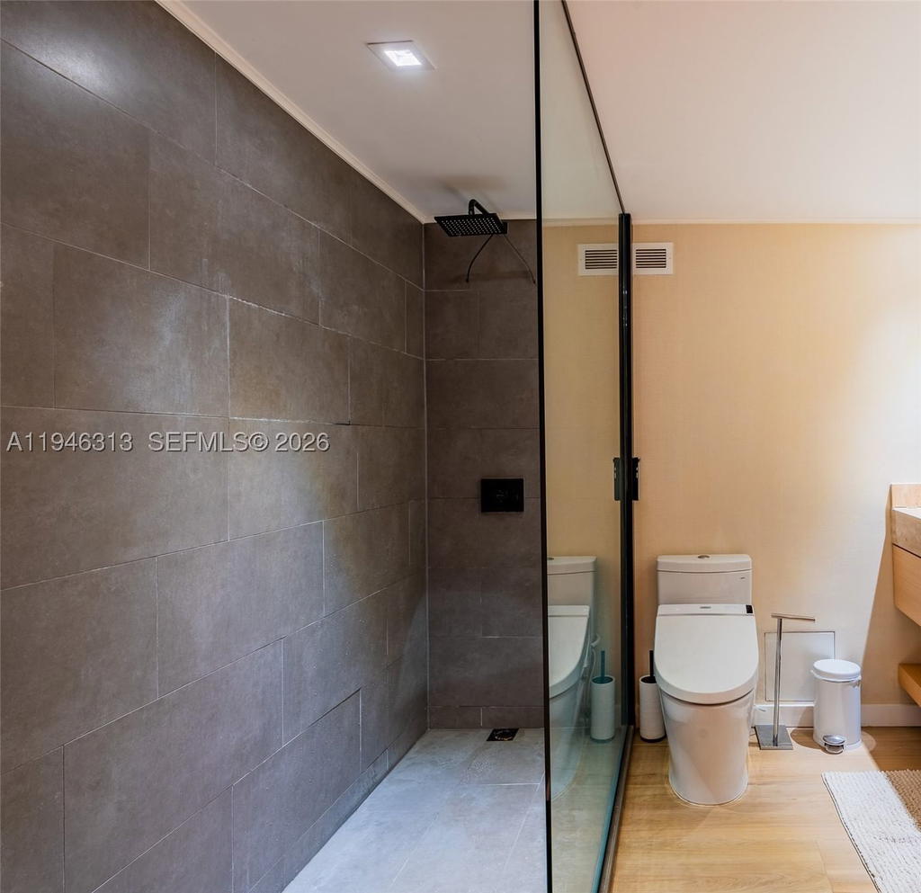 Real estate property located at 2301 Collins Ave #719, Miami-dade, Roney Palace Condo, Miami Beach, FL