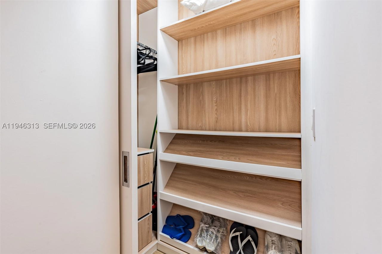 Real estate property located at 2301 Collins Ave #719, Miami-dade, Roney Palace Condo, Miami Beach, FL