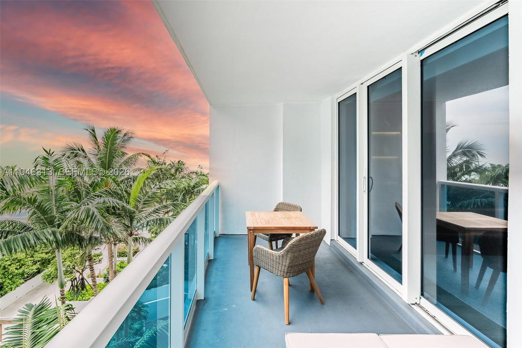 Real estate property located at 2301 Collins Ave #719, Miami-dade, Roney Palace Condo, Miami Beach, FL