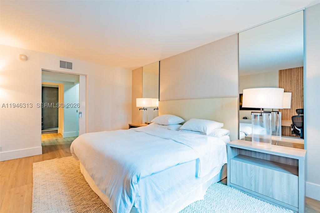 Real estate property located at 2301 Collins Ave #719, Miami-dade, Roney Palace Condo, Miami Beach, FL
