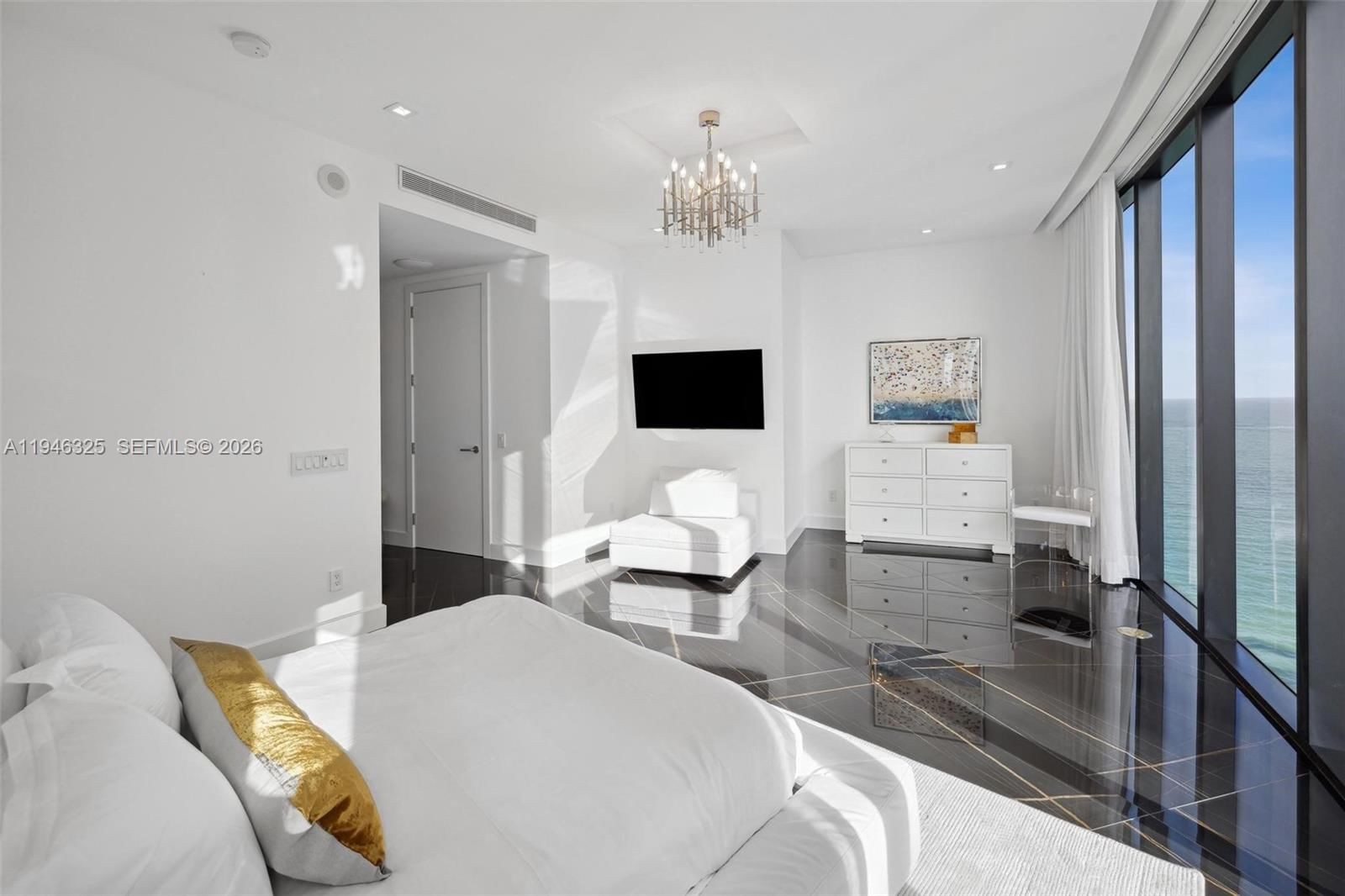 Real estate property located at 18555 Collins Ave #2601, Miami-dade, 18555 Collins Avenue Cond, Sunny Isles Beach, FL