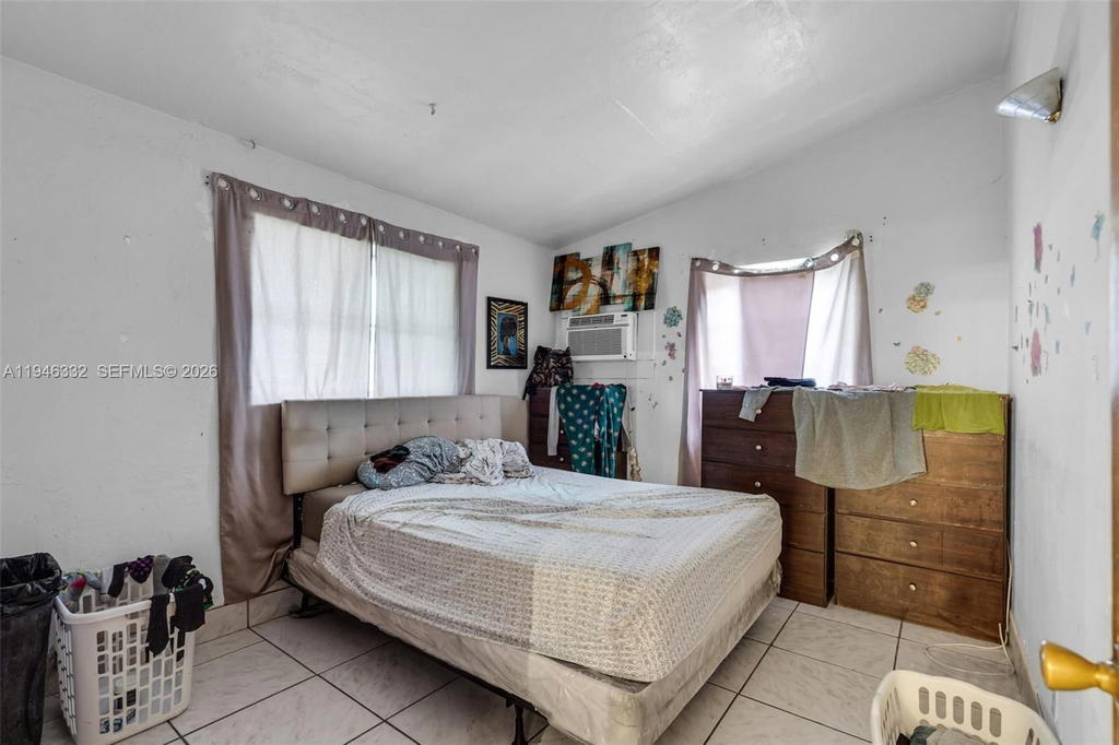 Real estate property located at 8400 24th Ct, Miami-dade, Bertha Park, Miami, FL