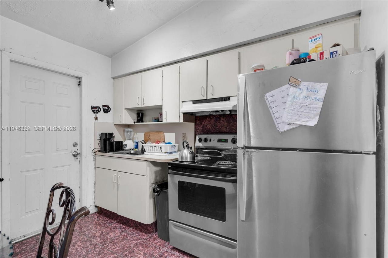 Real estate property located at 8400 24th Ct, Miami-dade, Bertha Park, Miami, FL