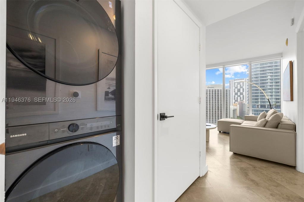 Real estate property located at 485 Brickell Ave #1804, Miami-dade, Icon Brickell Condo No 3, Miami, FL