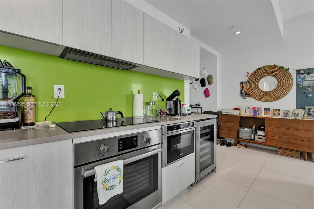 Real estate property located at 501 31 #4305, Miami-dade, Paraiso Bayviews, Miami, FL