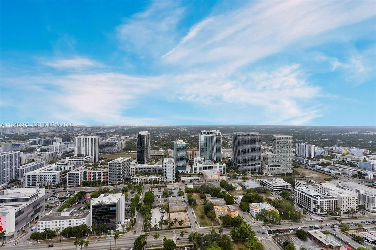 Real estate property located at 501 31 #4305, Miami-dade, Paraiso Bayviews, Miami, FL