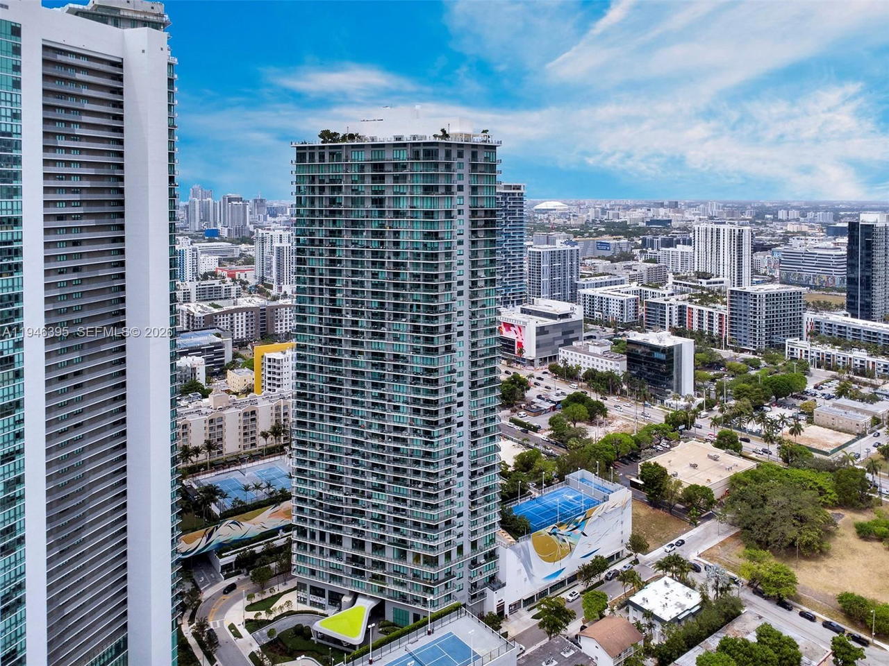 Real estate property located at 501 31 #4305, Miami-dade, Paraiso Bayviews, Miami, FL