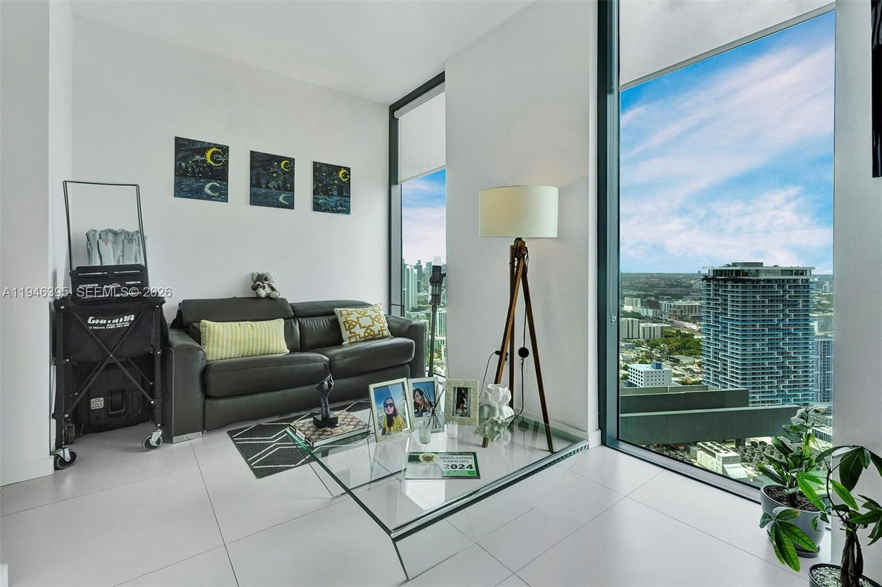 Real estate property located at 501 31 #4305, Miami-dade, Paraiso Bayviews, Miami, FL