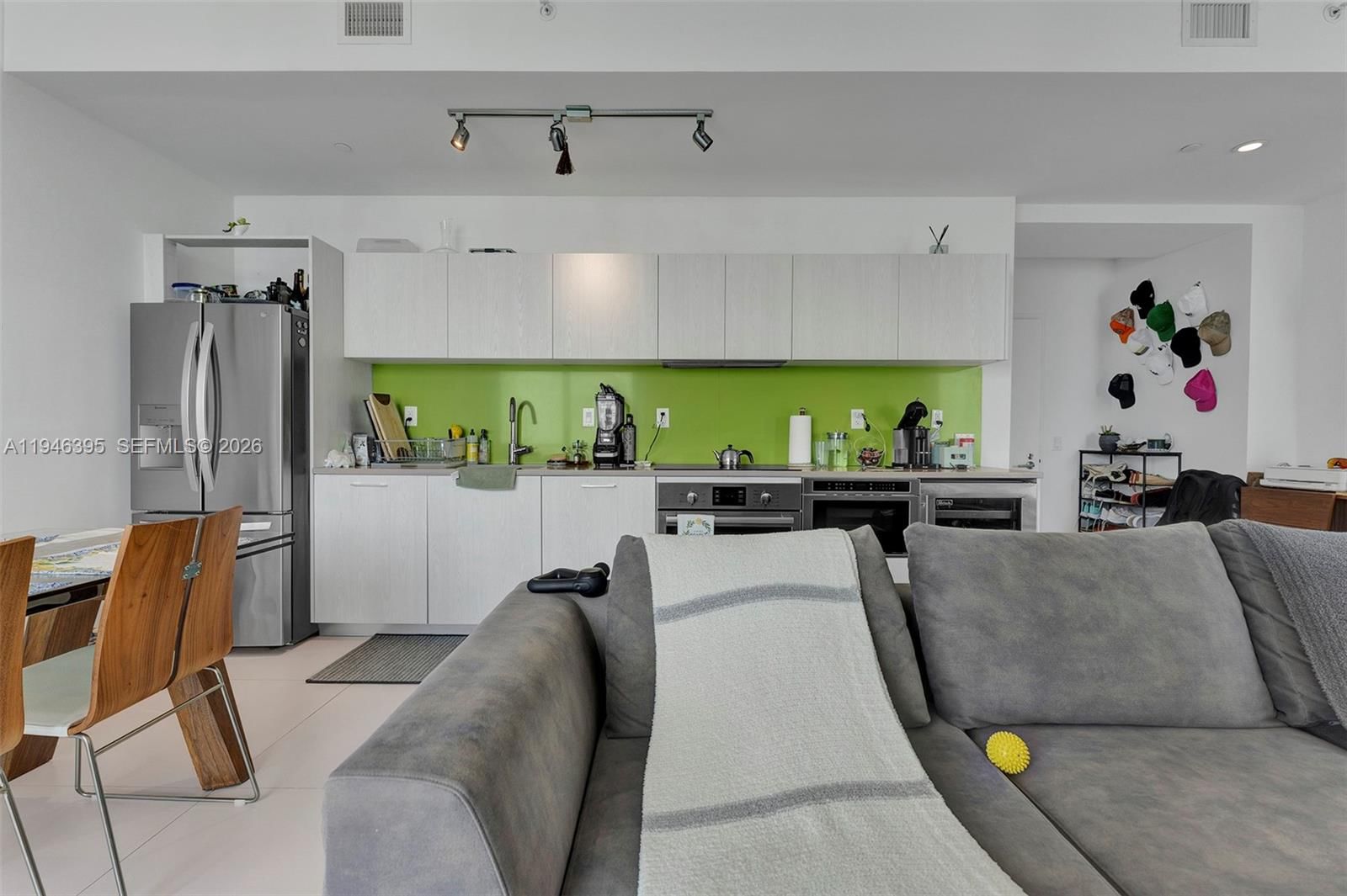 Real estate property located at 501 31 #4305, Miami-dade, Paraiso Bayviews, Miami, FL