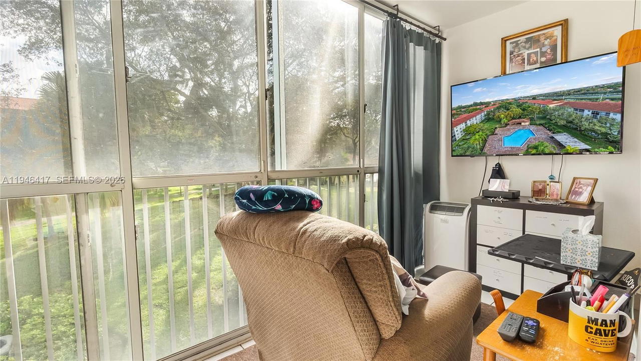 Real estate property located at 1351 125th Ave #203S, Broward, Cambridge At Century Vill, Pembroke Pines, FL