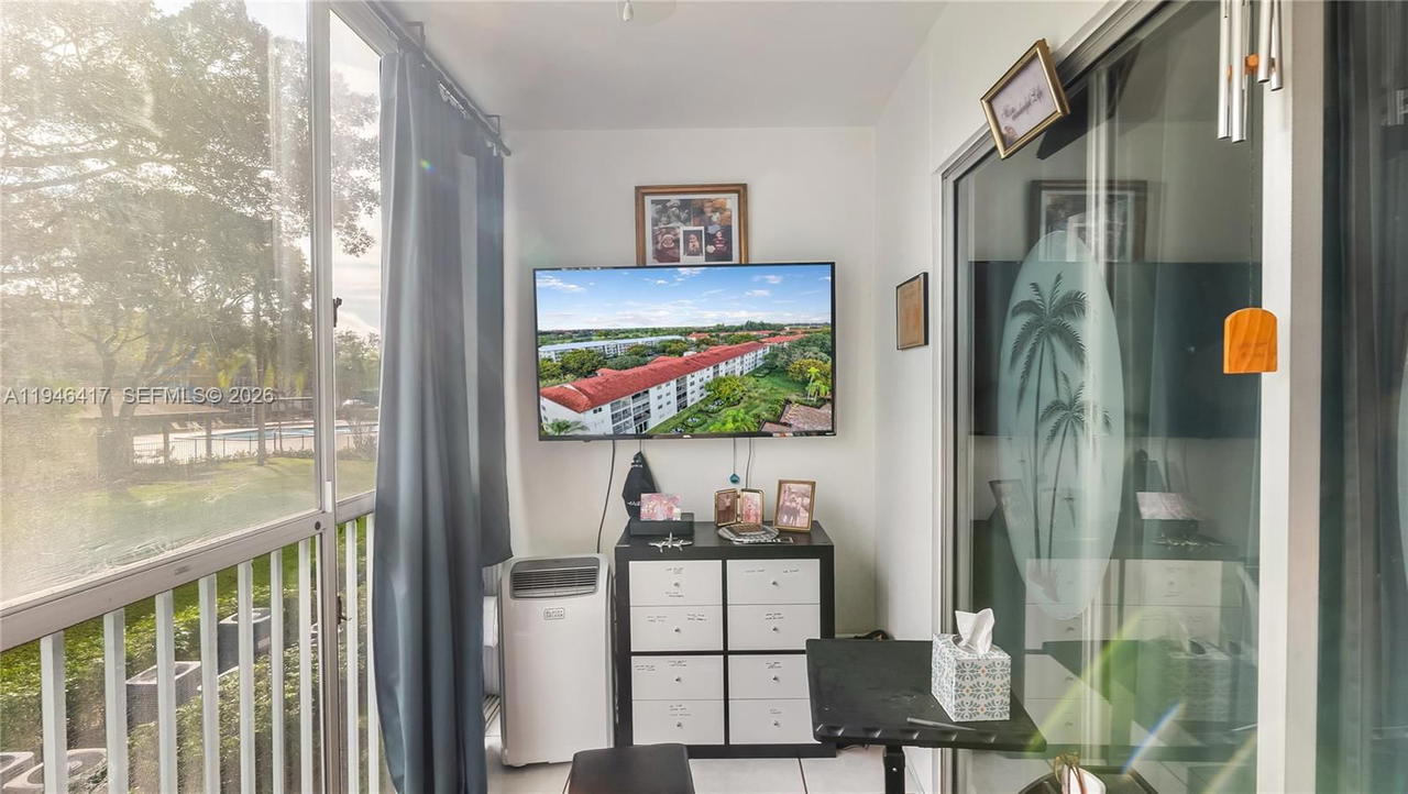 Real estate property located at 1351 125th Ave #203S, Broward, Cambridge At Century Vill, Pembroke Pines, FL