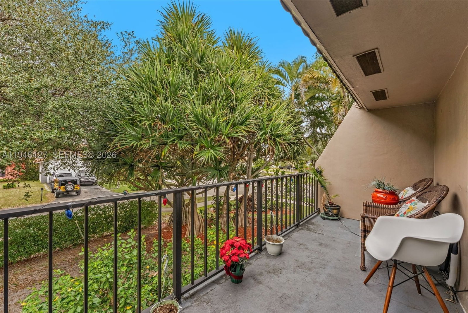 Real estate property located at 9050 28th St #131, Broward, Country Village Condo, Coral Springs, FL