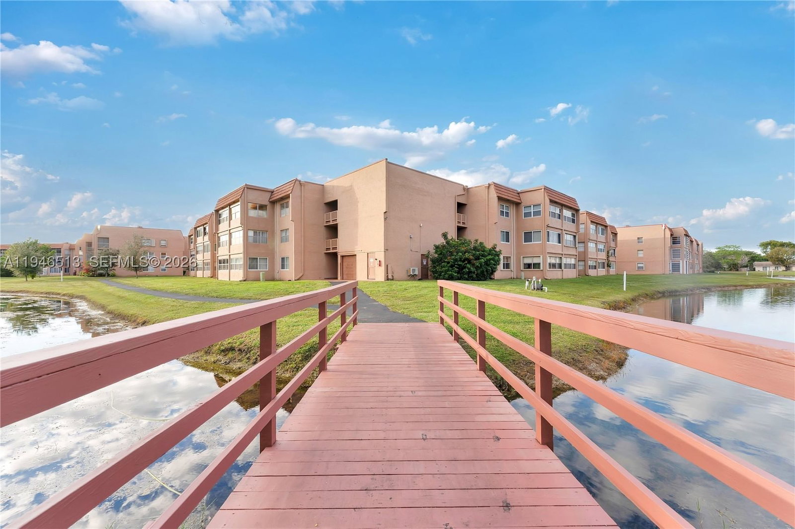 Real estate property located at 9721 Sunrise Lakes Blvd #201, Broward, Sunrise Lakes 135 Condo, Sunrise, FL