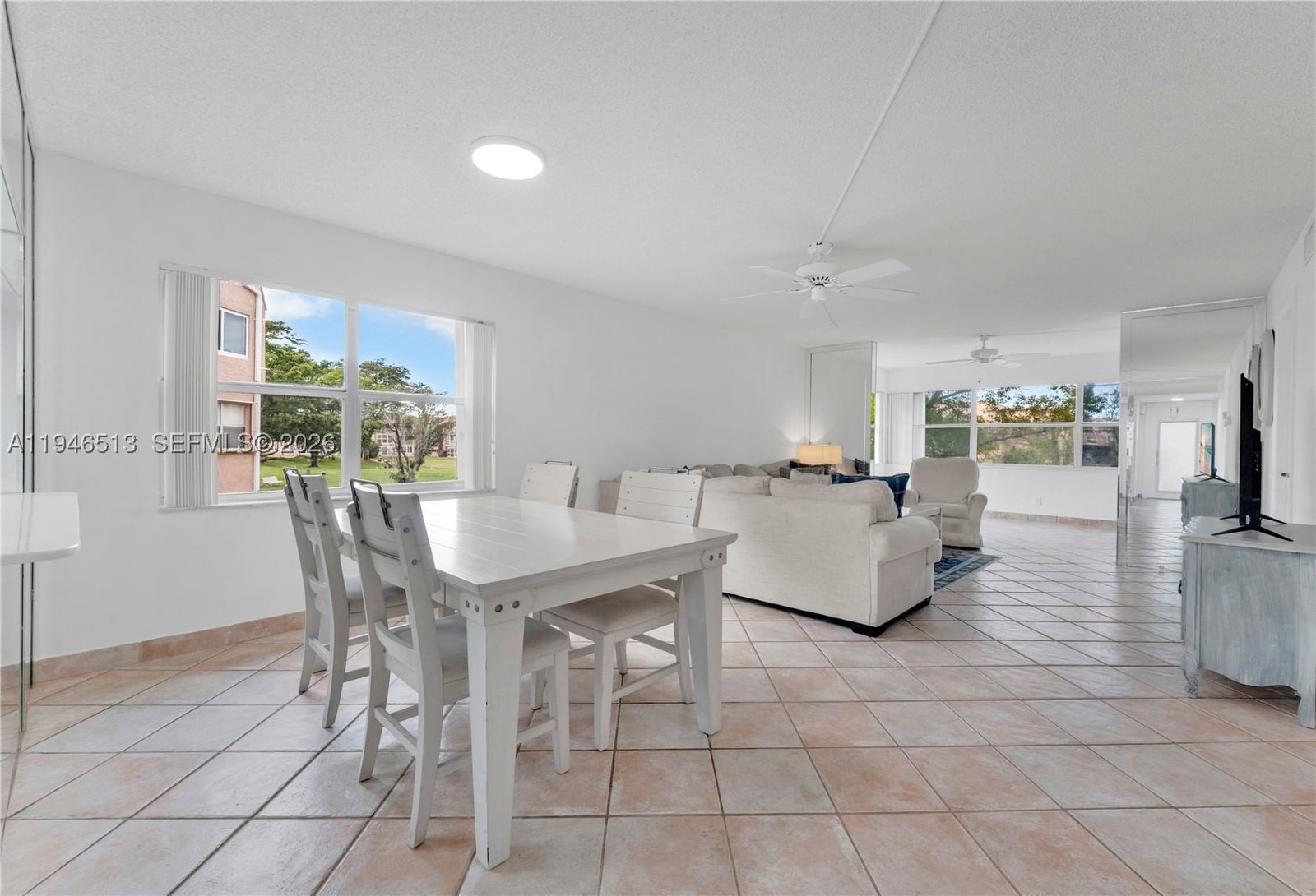 Real estate property located at 9721 Sunrise Lakes Blvd #201, Broward, Sunrise Lakes 135 Condo, Sunrise, FL