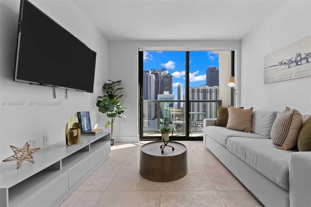 Real estate property located at 239 9th St #2304, Miami-dade, Smart Brickell, Miami, FL
