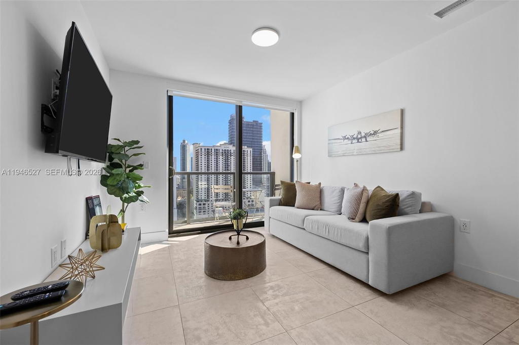 Real estate property located at 239 9th St #2304, Miami-dade, Smart Brickell, Miami, FL