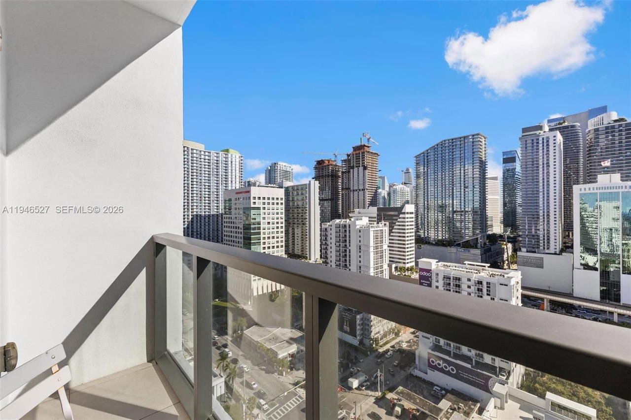 Real estate property located at 239 9th St #2304, Miami-dade, Smart Brickell, Miami, FL