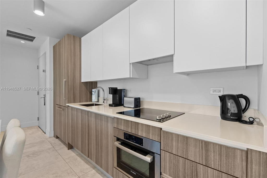 Real estate property located at 239 9th St #2304, Miami-dade, Smart Brickell, Miami, FL