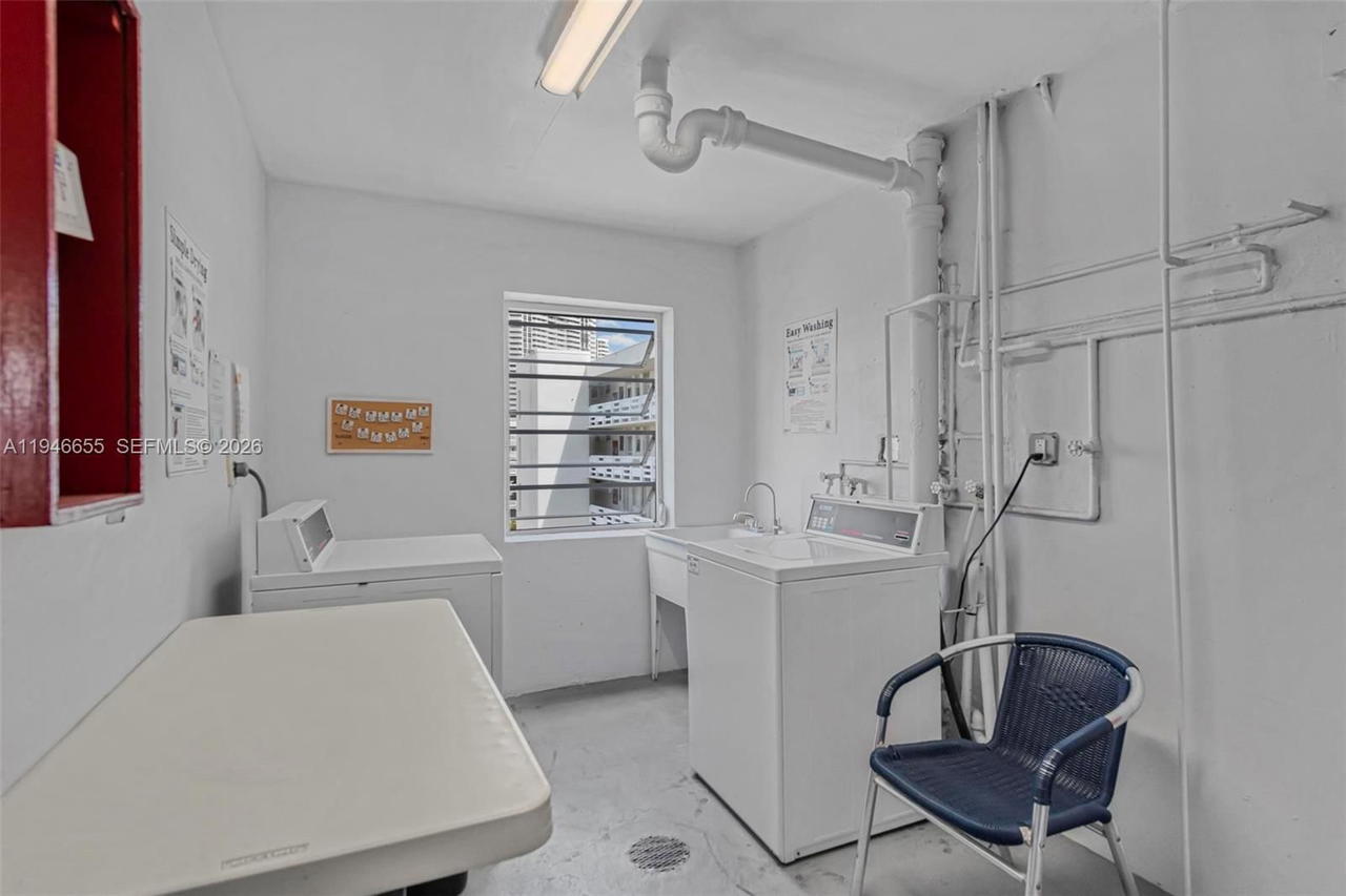Real estate property located at 3010 Marcos Dr R311, Miami-dade, Point East Sec 4 Condo, Aventura, FL