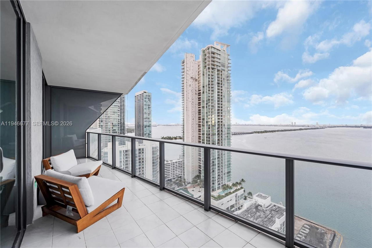 Real estate property located at 460 28th St #3002, Miami-dade, Icon Bay Condo, Miami, FL