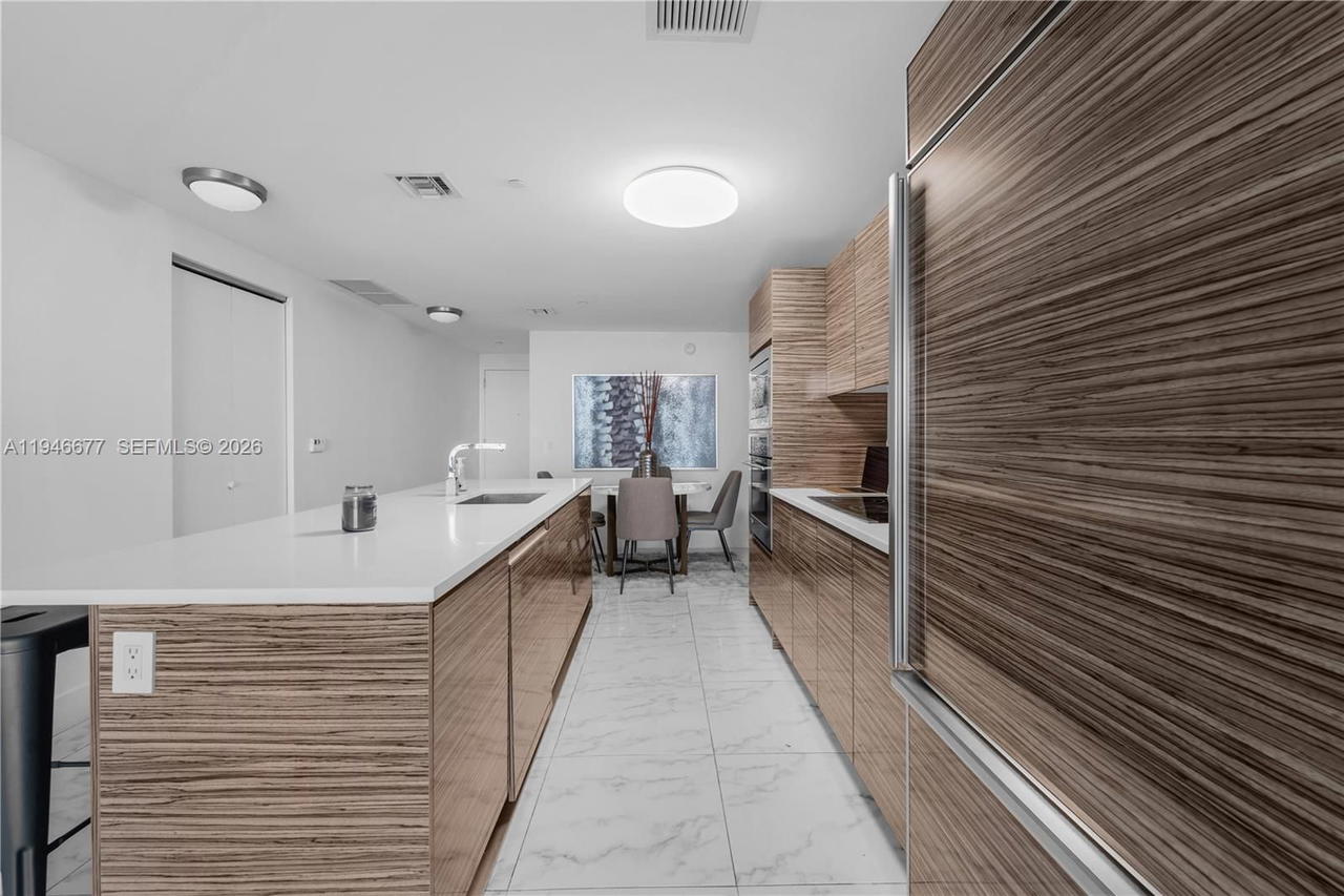 Real estate property located at 460 28th St #3002, Miami-dade, Icon Bay Condo, Miami, FL