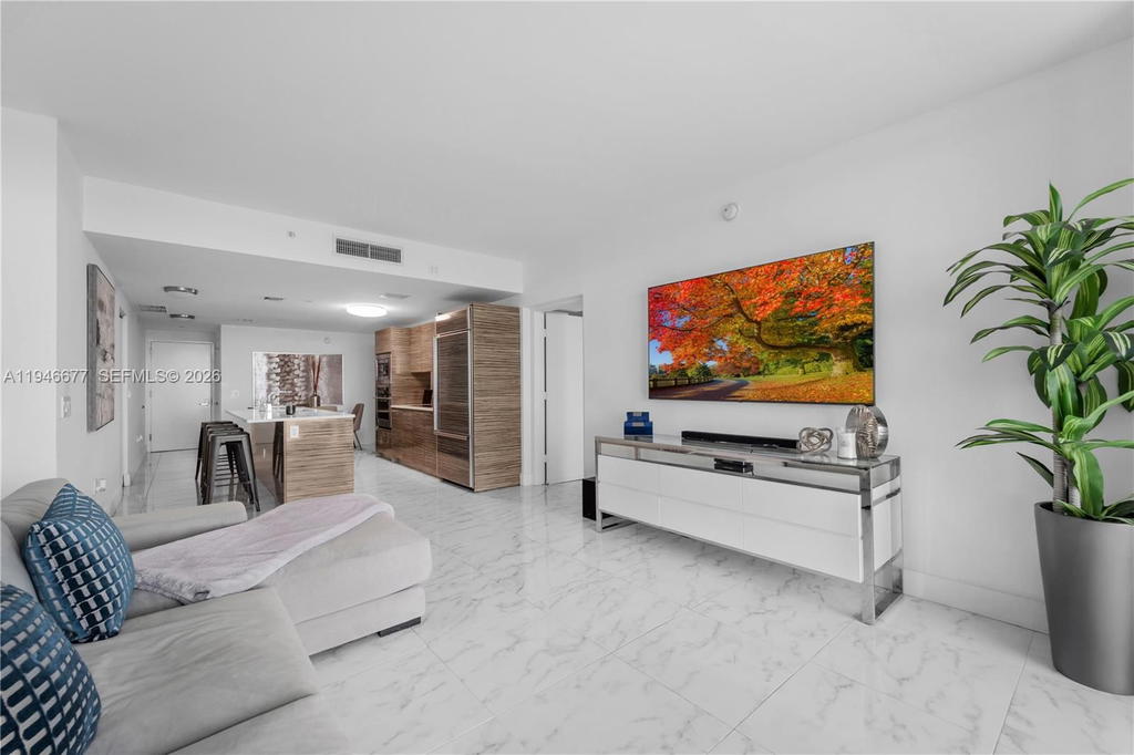 Real estate property located at 460 28th St #3002, Miami-dade, Icon Bay Condo, Miami, FL