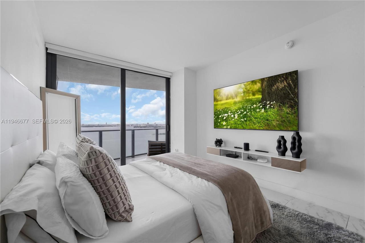 Real estate property located at 460 28th St #3002, Miami-dade, Icon Bay Condo, Miami, FL