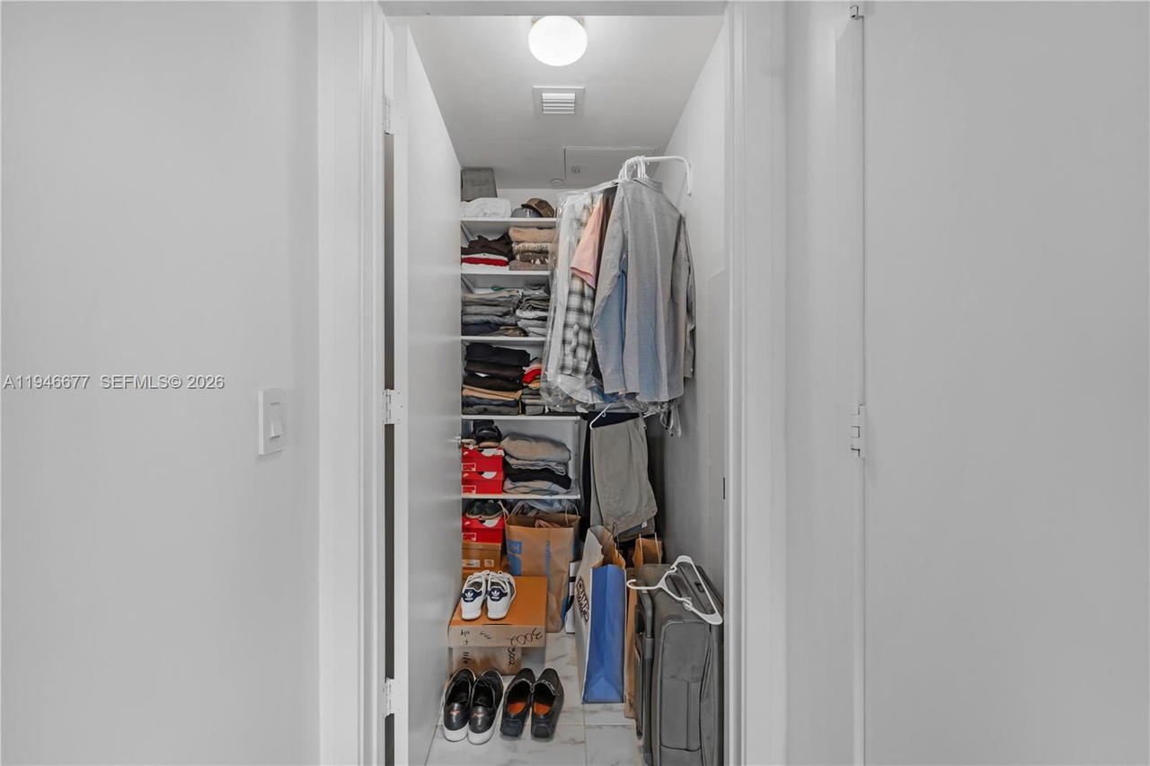 Real estate property located at 460 28th St #3002, Miami-dade, Icon Bay Condo, Miami, FL