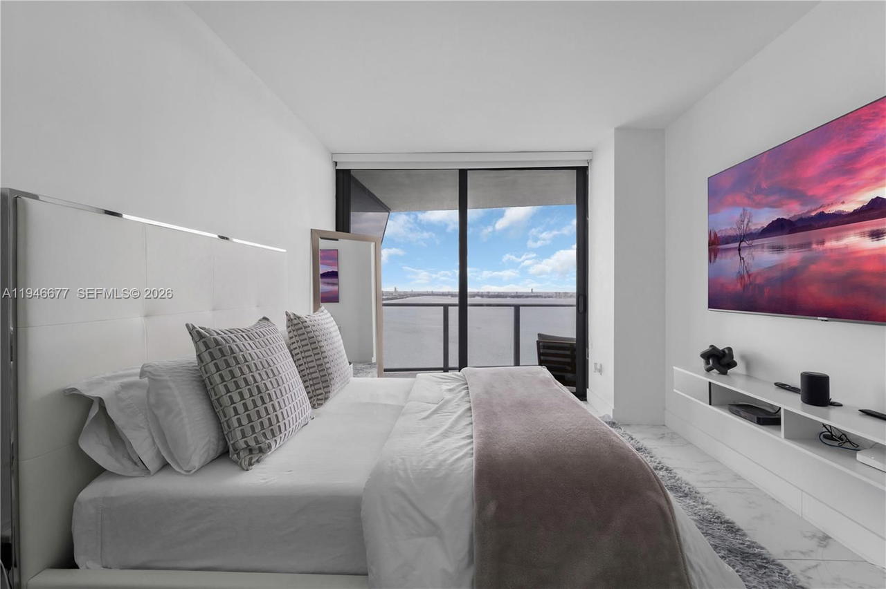 Real estate property located at 460 28th St #3002, Miami-dade, Icon Bay Condo, Miami, FL