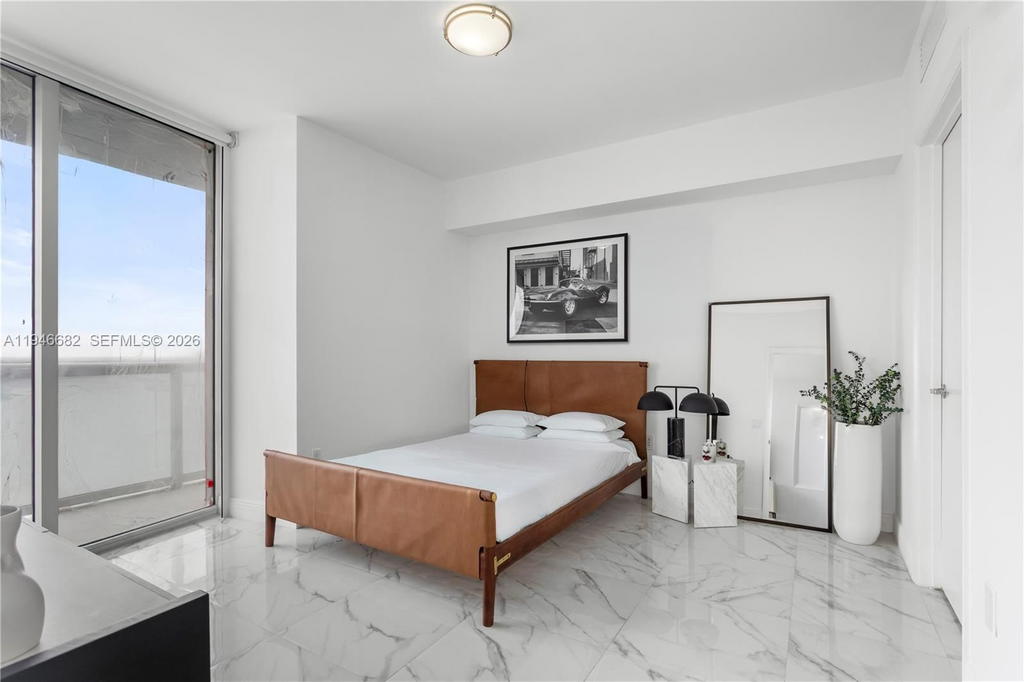Real estate property located at 465 Brickell Ave #5505, Miami-dade, Iconbrickell Condo No 1, Miami, FL
