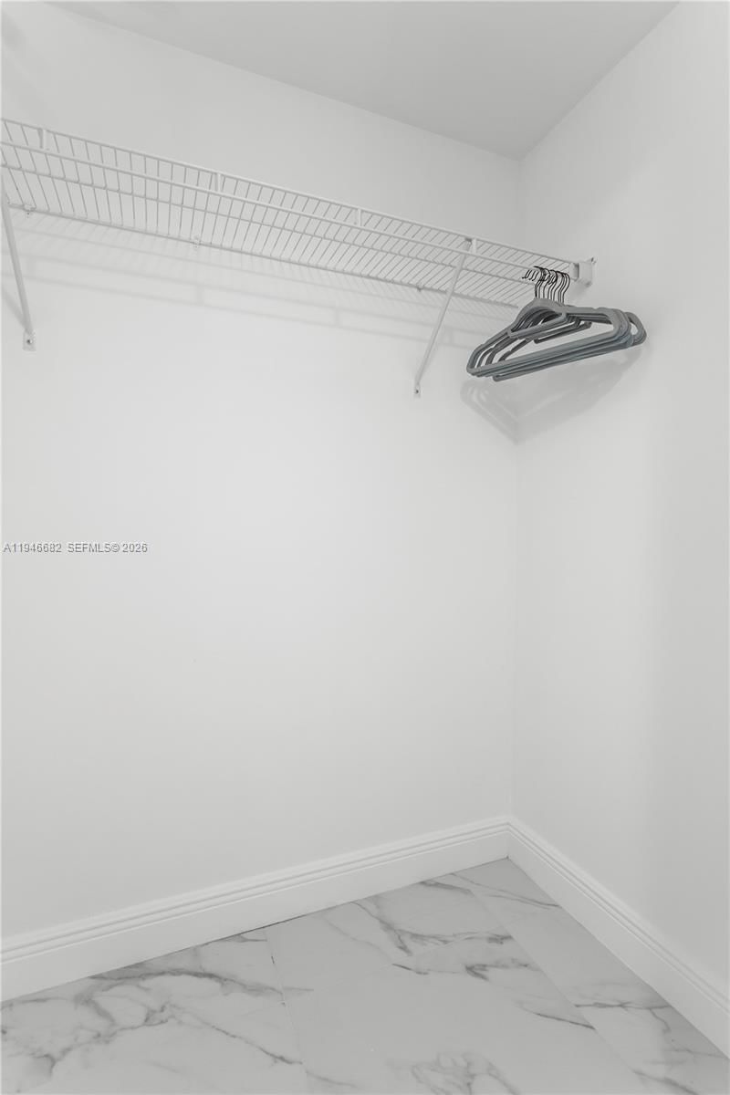 Real estate property located at 465 Brickell Ave #5505, Miami-dade, Iconbrickell Condo No 1, Miami, FL