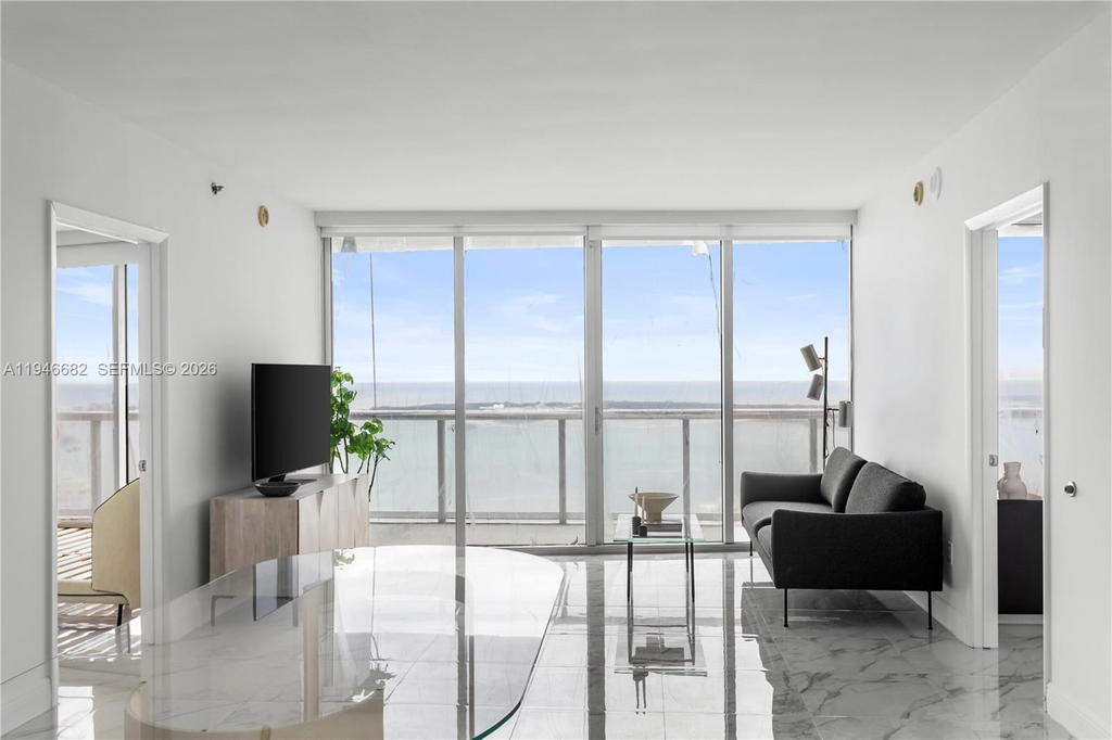 Real estate property located at 465 Brickell Ave #5505, Miami-dade, Iconbrickell Condo No 1, Miami, FL
