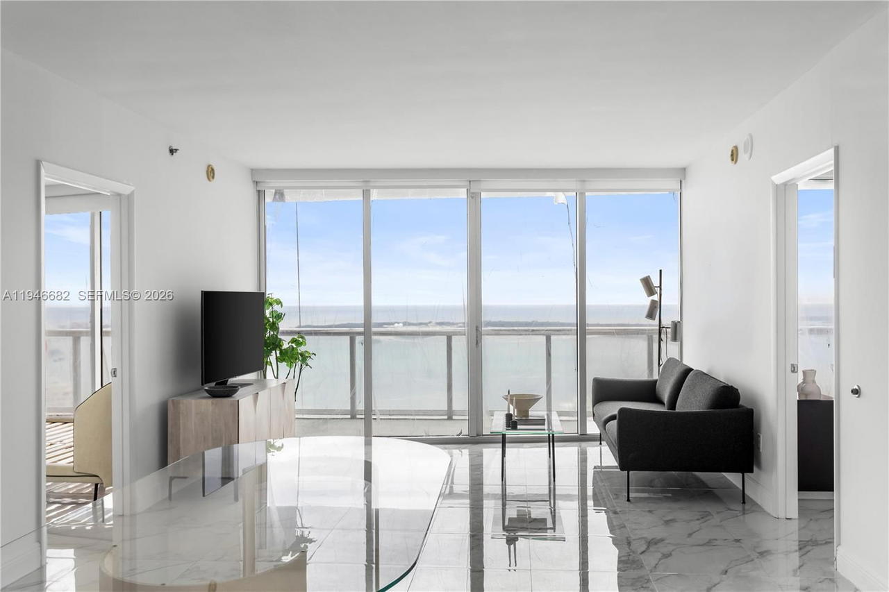 Real estate property located at 465 Brickell Ave #5505, Miami-dade, Iconbrickell Condo No 1, Miami, FL