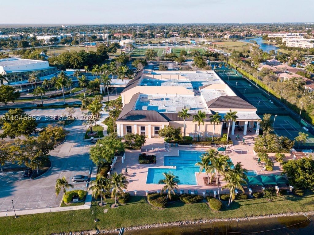Real estate property located at 7623 Southampton Ter #312, Broward, Southampton Condominium, Tamarac, FL