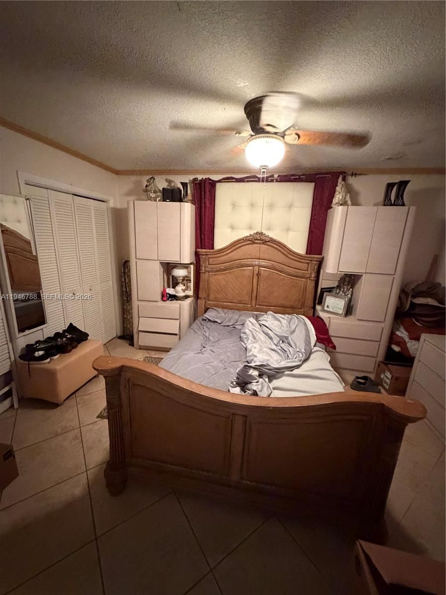 Real estate property located at 6090 5th Ln, Miami-dade, 4th Addn To Palm Springs, Hialeah, FL