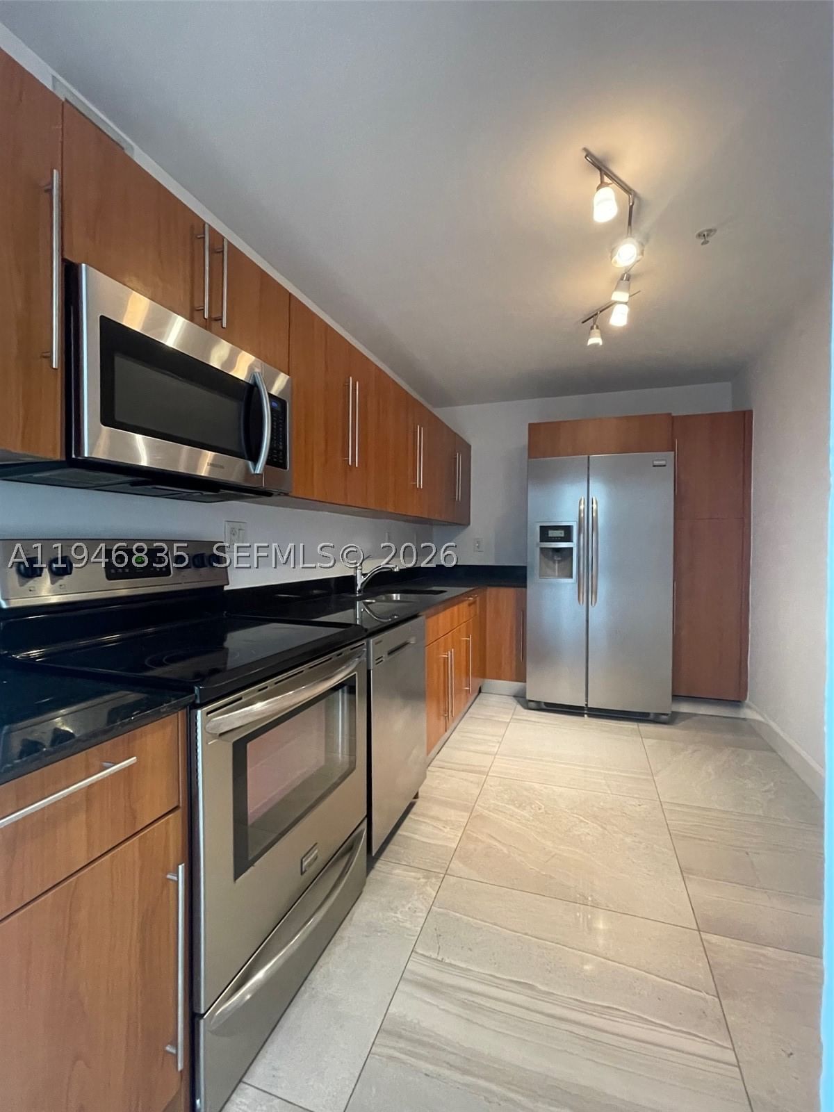 Real estate property located at 3001 Ocean Dr #1449, Broward, Residences On Hollywood B, Hollywood, FL