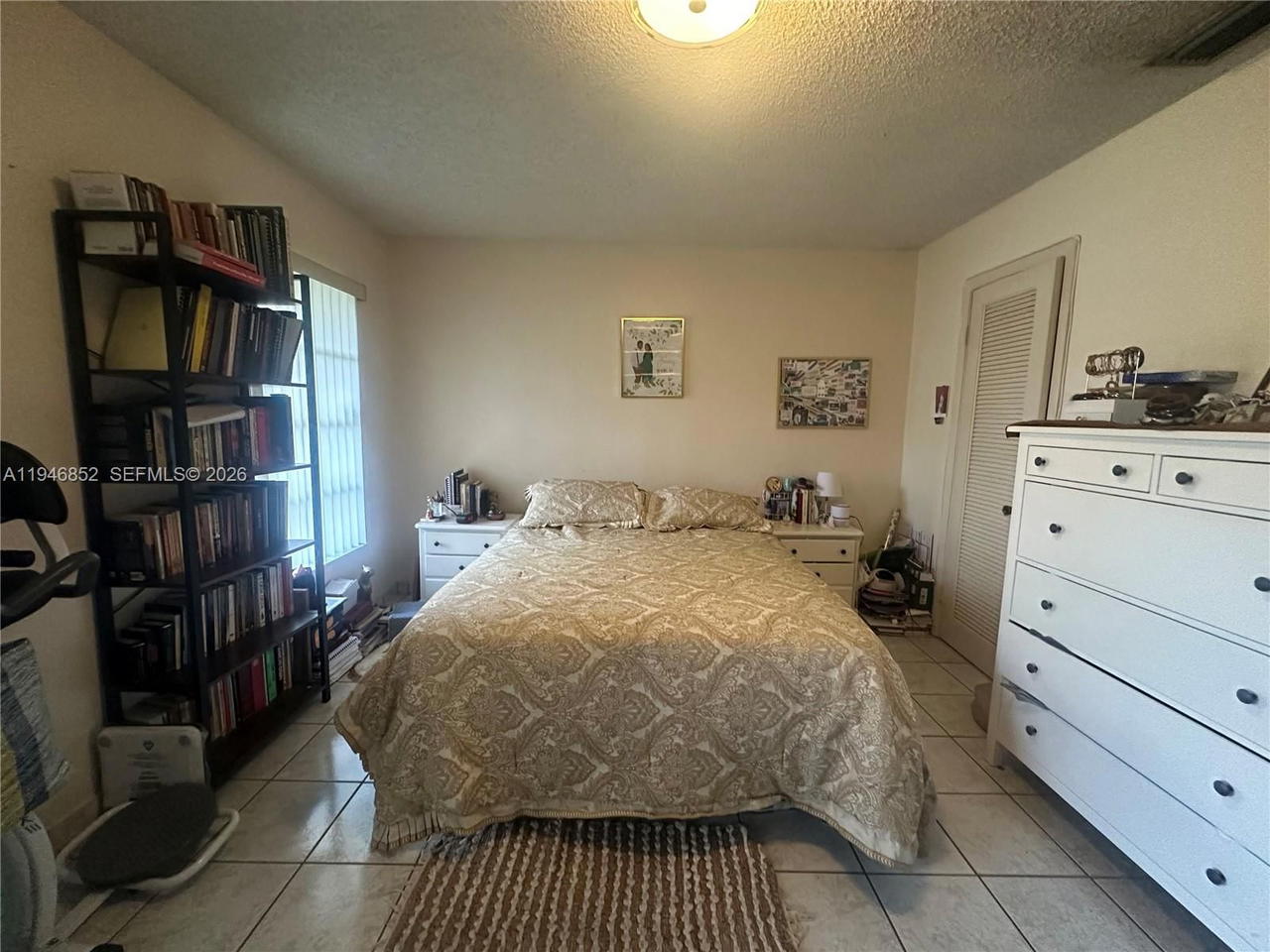 Real estate property located at 5965 200th St, Miami-dade, Country Lake Manors Sec 2, Hialeah, FL