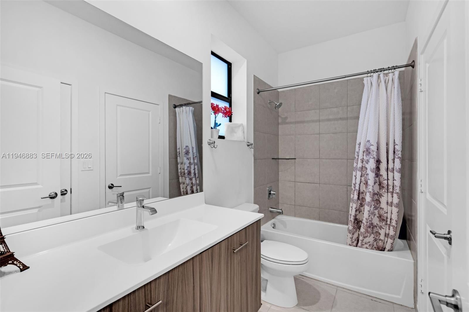 Real estate property located at 17565 46th St, Broward, Tuscan Isles, Miramar, FL