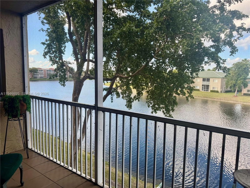 Real estate property located at 7751 Southampton Ter #310, Broward, Southampton Condominium H, Tamarac, FL