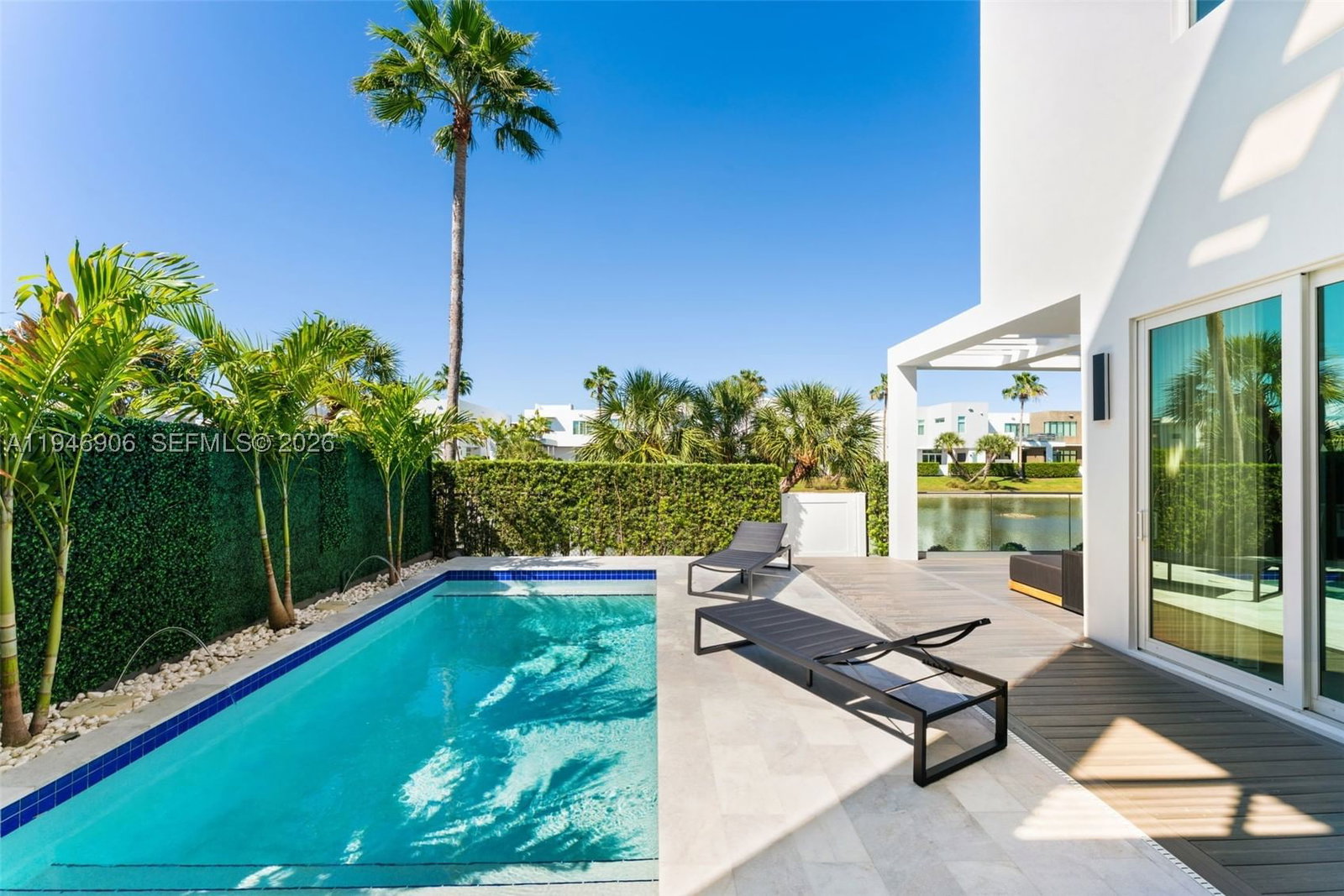 Real estate property located at 10561 67th Ter, Miami-dade, Grand Floridian Estates, Doral, FL